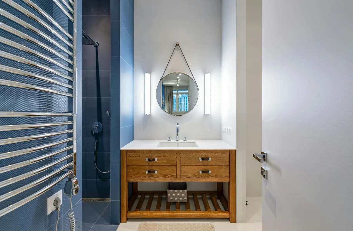 Déco salle de bain : transformer la pièce sans casser le carrelage