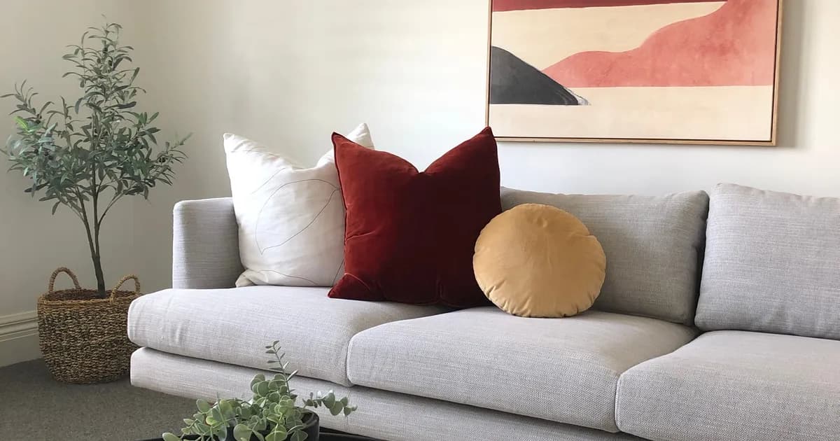 Déco salon : la méthode pour passer du neutre au personnel